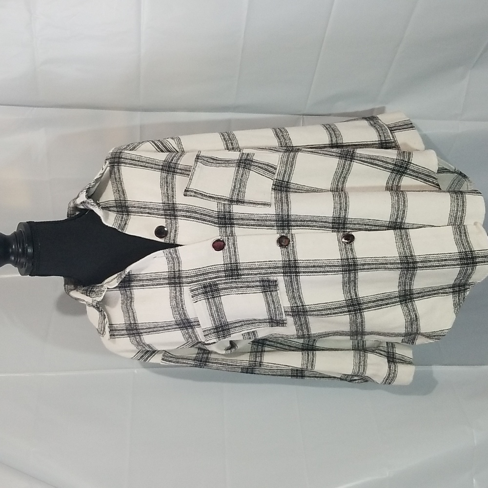 Black and white shacket. Shirt jacket